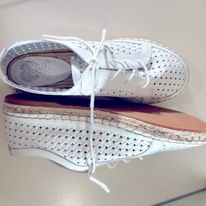 Vince Camuto Galstita Perforated Leather Lace Up Espadrille Sneakers Flats White